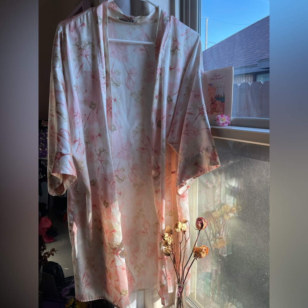 Vintage Tender secrets floral spring kimono robe